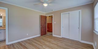 706 S 14th Street Gallery 20