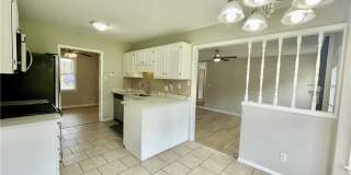 6732 Vaughn Road Gallery 8