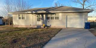 Nixa - 2 bedroom, 1.5 bath, 1 car garage for rent Gallery 1