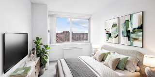 RiverHouse Gallery 4