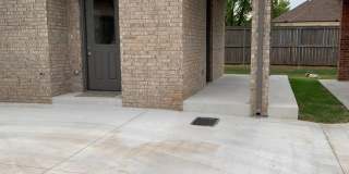 3 bedroom, 2.5 bathroom, 2 car garage Gated Neighborhood Gallery 23