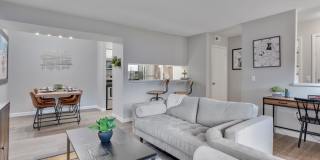 The Retreat at Lake Johnson Apartments Gallery 24