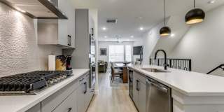 LUXURY 3-BEDROOM TOWNHOUSE AT GRAYSON HOUSE Gallery 20