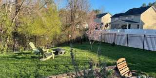 Room in 4 Bedroom Home at Meadowcreek Village Dr Gallery 4