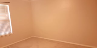 312 Rosanne Street Gallery 4