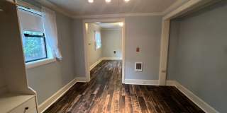 Charming North Capitol Hill Vintage Condo – Modern Comforts & Ideal Location Gallery 7