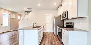 Newly Built Townhome 4bd 2.5ba Gallery 6