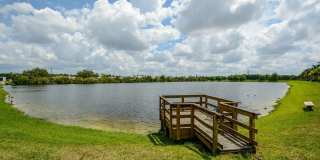 Lakeside Village Townhouse 2 Bedroom  2.5 Bath Available for Short-Term Rental Gallery 3