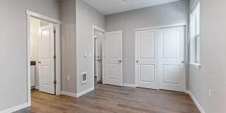 Strong Heights Gallery 21