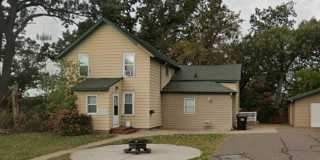 6 Bed | 2 Bath House North Campus Location Gallery 1