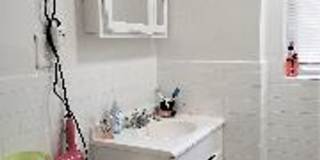 4 BED RIGHT IN ALLSTON Gallery 18
