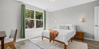 1835 Glade Street Gallery 30