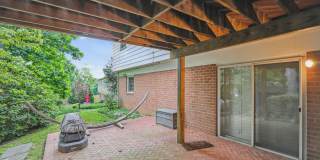 ONE LEVEL LIVING!! in Potomac 4-5 bed 4 baths / Close in Potomac Gallery 40