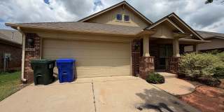 Beautiful and Cozy 3bed/2bath with an Office Available in North Norman! Gallery 3