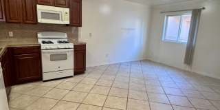 3 Bedroom 2 Bath Penthouse condo in Van Nuys Gallery 6