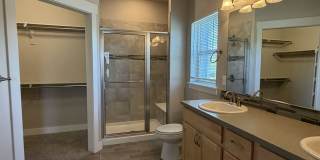 Secure, Stylish & Convenient – 2 Bed Condo in Loveland Gallery 15