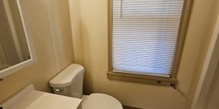 16 N 5th St - B Gallery 7