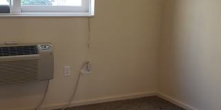 Two Parking, Window AC, Washer and Dryer Gallery 8