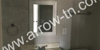 Great 2 Bed Townhome with 2.5 Baths and a Fenced Backyard! Gallery 10
