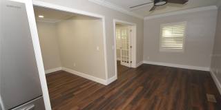 3006 VINE STREET Gallery 8