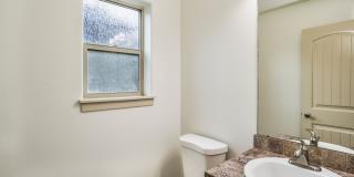 Cozy 3 Bed Home: New Carpet, Fully Fenced Yard & Near Old Mill Gallery 8