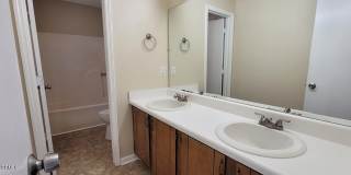 527 Raintree Circle Gallery 27