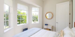 ****DOWNTOWN NAPLES*** SEASONAL***BEAUTIFUL VILLAS NAPOLI****NOW AVAILABLE*** Gallery 33