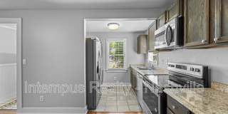 2405 Eden St Gallery 3