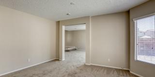 4 Bedroom Home in Henderson! Close to Shopping & Restaurants! Gallery 10