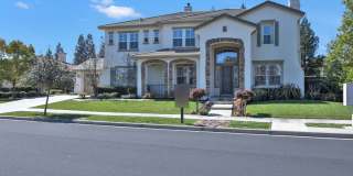 Beautiful 5BD/5BA Livermore Home with Huge Bonus Room and Full Downstairs Bedroom Suite! Gallery 1