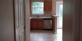 Cute townhome with 3 bd / 2.5 Bath Gallery 8
