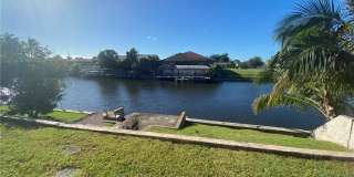 910 SE 14th Terrace unit: 2 Gallery 1