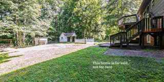 Room in 6 Bedroom Home at Oak Park Rd Gallery 16