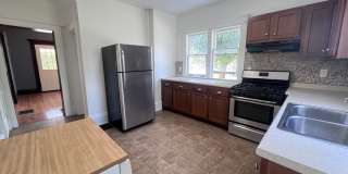 Charming Four Bedroom Home on SE Side! Gallery 10