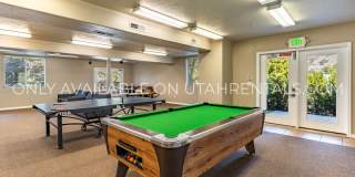 871 E 620 N Gallery 21