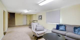 9724 ADMIRALTY Drive Gallery 24