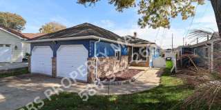 Charming 3-Bedroom Home on Lake St. Clair! Gallery 1