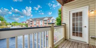 Excellent Elevator Condo for Lease Gallery 25