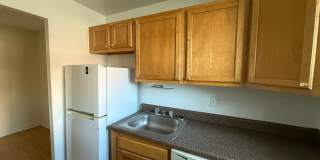 Gross Street Gallery 17