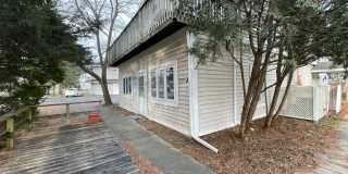 Nice and Spacious 1 Bedroom 1 Bath with Attached 1 Car Garage located in Wauconda! Gallery 8