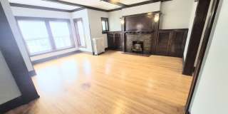 5233 S Michigan Avenue Gallery 10