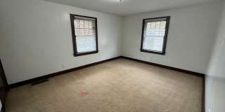 Rock Island Large 2 Bedroom Townhome Gallery 9