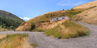 Peaceful Country Living with the Convenience of Town Nearby! Gallery 1