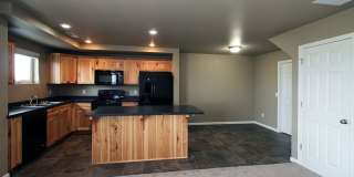 Reserve this Twin Home in a COZY Neighborhood Available Now! Gallery 8