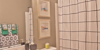 Lakecrest Apartments Gallery 13