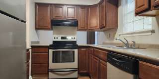 **Available January 1st** 3 Bedroom, 2.5 Bath Town Home Gallery 11