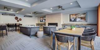 Renaissance Square Gallery 33