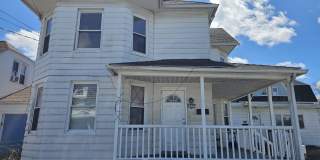 187 1/2 Broad Street Gallery 1