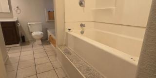 4Bedroom in Great Neighborhood Available ASAP! 4Bedroom in Great Neighborhood Available ASAP! Gallery 42
