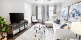 Pointe at Suwanee Station Gallery 27